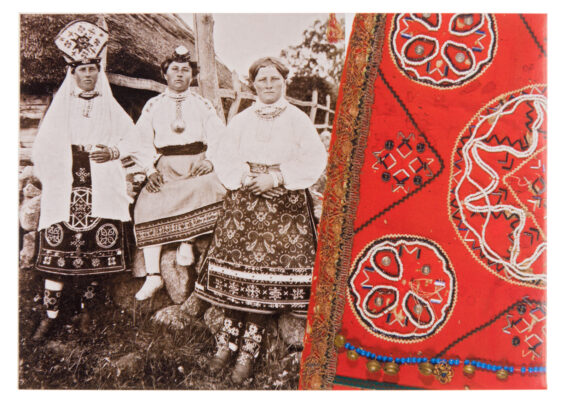 Rahvariietes Muhu naised