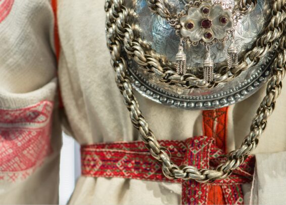 Setu woman's costume, early 19th century