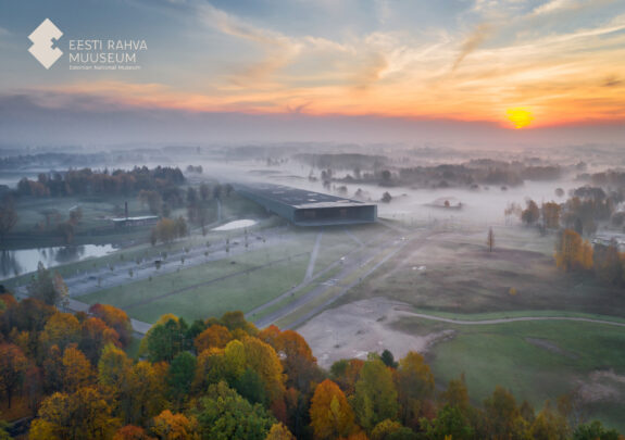 Eesti Rahva Muuseum sügishommikul