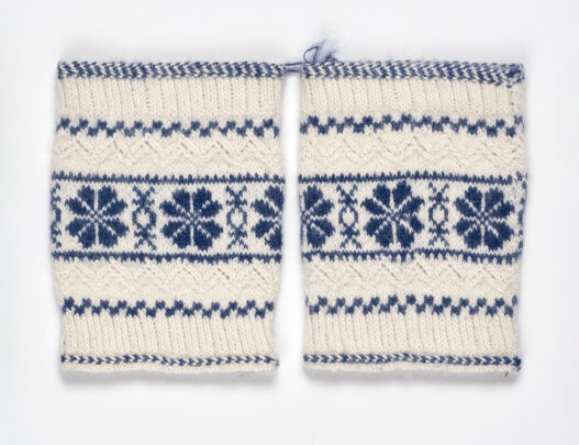 Säärised käsitsi kootud pehmest alpaka lõngast