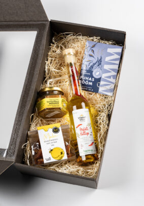 Suitsutšilli meesinep, ürdiõli, ebaküdoonia-mee snäkk, hele šokolaad