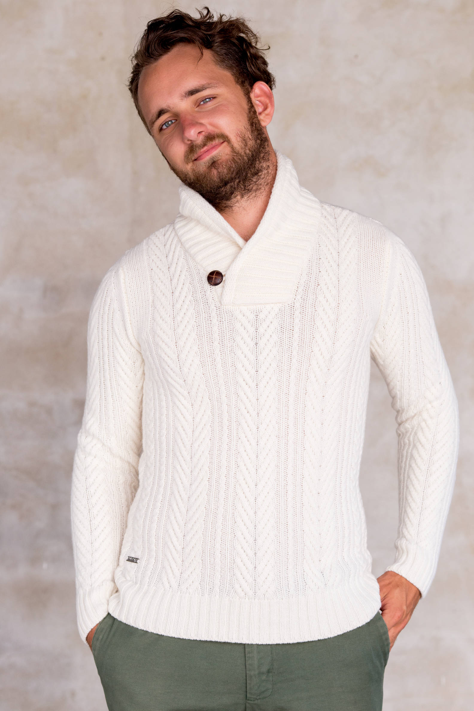 Valge kampsun "Kala Jyri" M